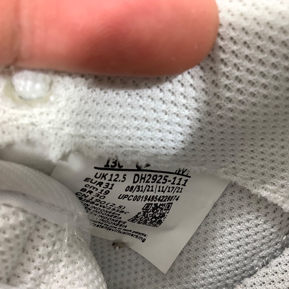 Air Force 1 All White - Picture 10 of 10